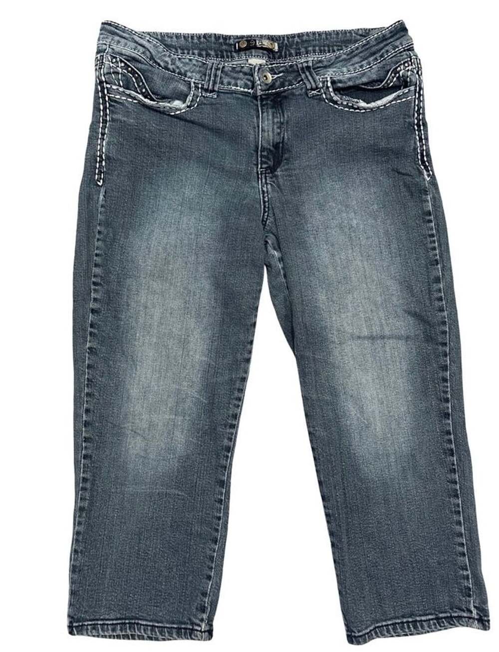 9.8 Womenโs Blue Stretch Denim Capri Jeans Thick Stitch Embellished Pockets
